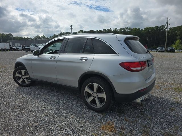 Used 2017 Mercedes-Benz GLC 300 image 4