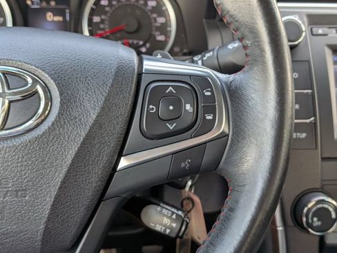 Used 2017 Toyota Camry SE FWD image 22