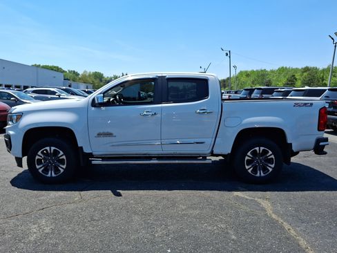 Used 2022 Chevrolet Colorado Z71 AWD/4WD image 4