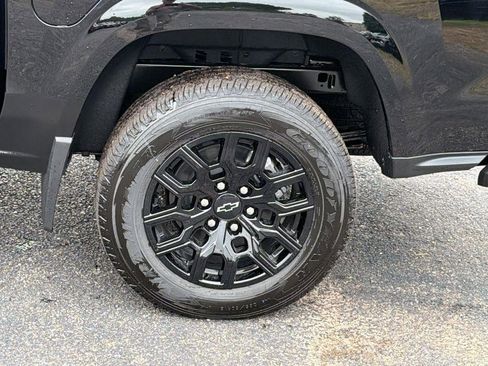 New 2026 Chevrolet Colorado W/T w/ WT Custom Package AWD/4WD image 9