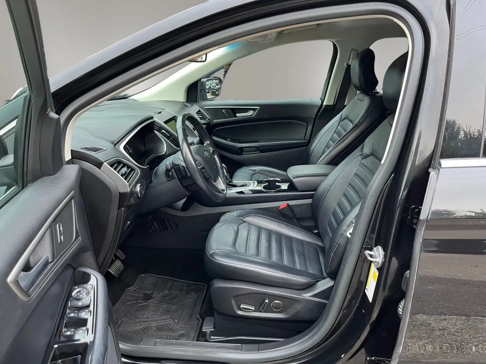 Used 2015 Ford Edge SEL w/ Equipment Group 201A AWD/4WD image 20