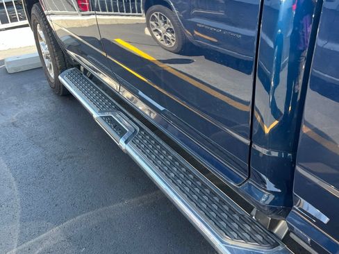 Used 2024 RAM 2500 Big Horn w/ Level 2 Equipment Group AWD/4WD image 5