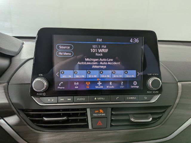 Used 2025 Nissan Altima 2.5 SV FWD image 17