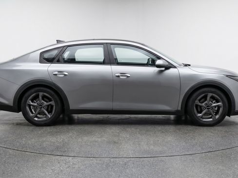 Used 2025 Kia K4 FWD image 11