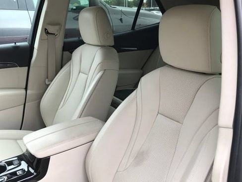 Used 2023 Buick Envision Essence AWD/4WD image 5