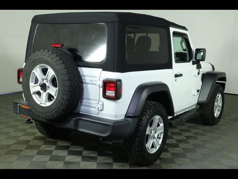 Used 2022 Jeep Wrangler Sport S image 15
