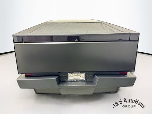 Used 2025 Tesla Cybertruck AWD Crew Cab image 6