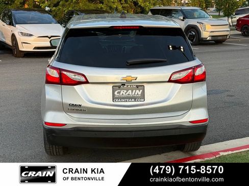 Used 2021 Chevrolet Equinox LS w/ LS Convenience Package FWD image 5