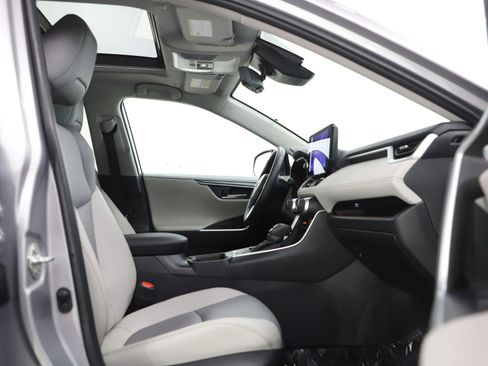 Used 2024 Toyota RAV4 Limited w/ Advanced Technology Package image 11