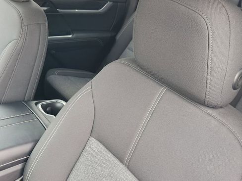 Used 2025 GMC Acadia Elevation image 24