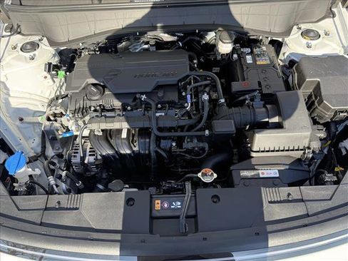 New 2026 Hyundai Kona SE image 16