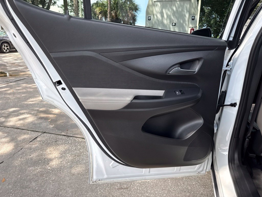 Used 2025 Buick Envista Avenir FWD image 25
