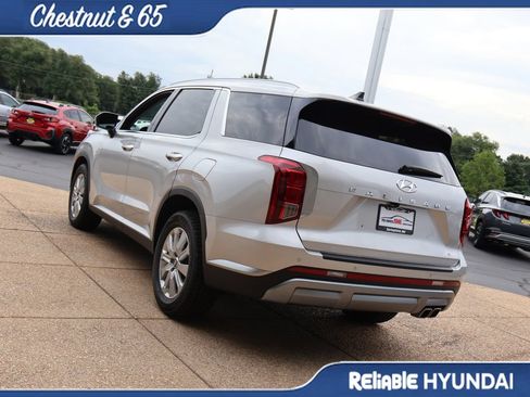 Certified 2025 Hyundai Palisade SEL FWD image 4