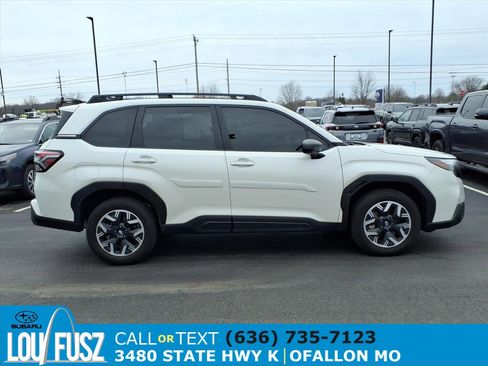 Used 2025 Subaru Forester Premium image 28