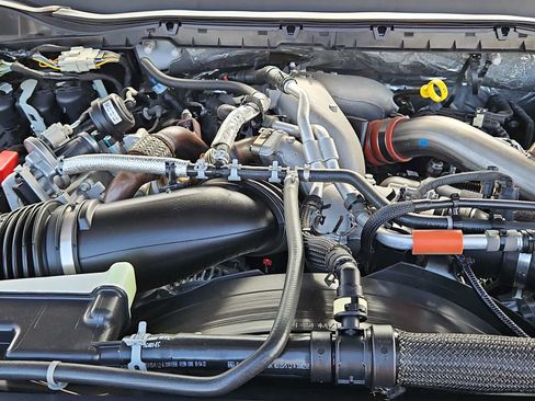 Used 2025 Ford F250 Platinum AWD/4WD image 13