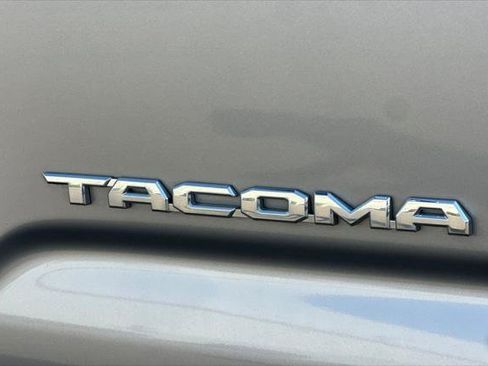 Certified 2021 Toyota Tacoma TRD Off-Road w/ Technology Package AWD/4WD image 30