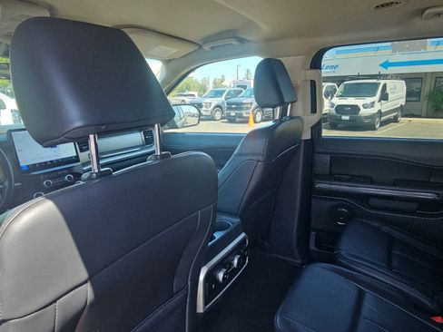 Used 2024 Ford Expedition Max XLT image 12