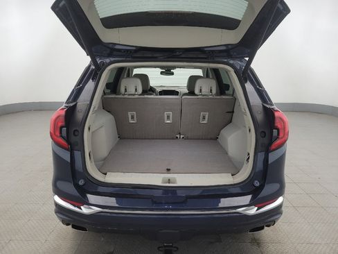 Used 2018 GMC Terrain Denali w/ Advanced Safety Package image 29