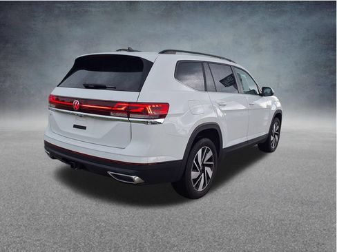 Used 2025 Volkswagen Atlas SE FWD image 8