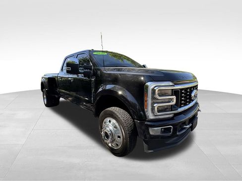 Used 2023 Ford F450 Platinum AWD/4WD image 5