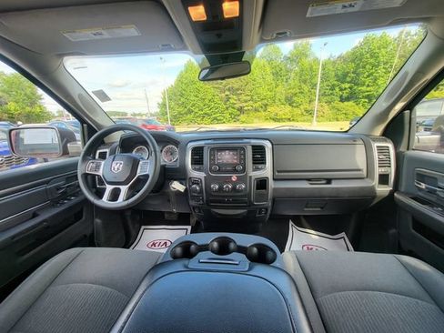 Used 2024 RAM 1500 Classic SLT AWD/4WD image 14