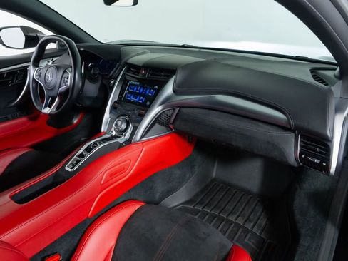 Used 2020 Acura NSX image 31