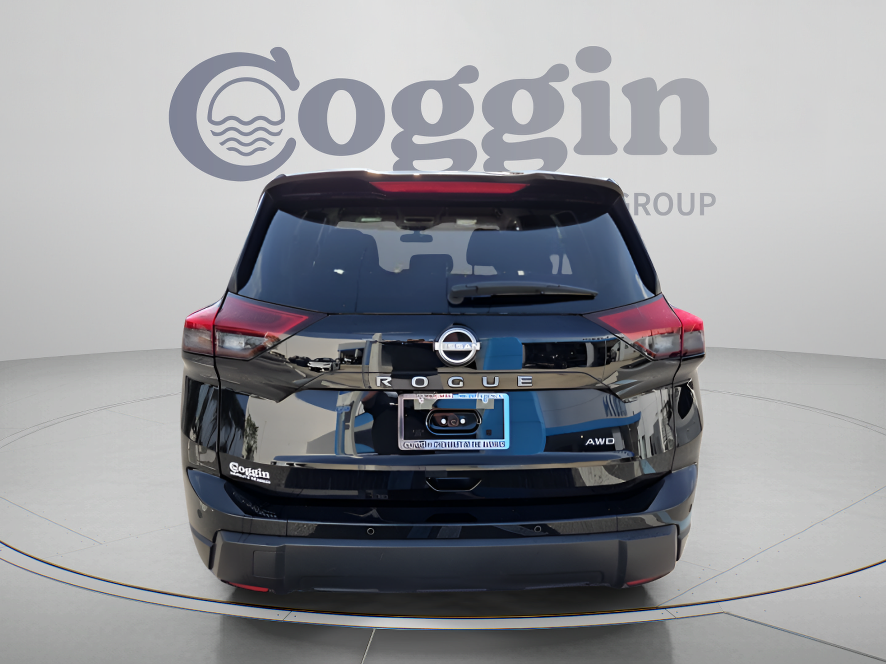 Used 2025 Nissan Rogue SV AWD/4WD image 4