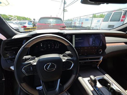 Used 2024 Lexus RX 350 Premium w/ Accessory Package (Z1) AWD/4WD image 7