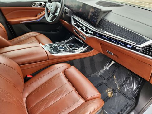 Used 2023 BMW X7 M60i w/ Executive Package image 14