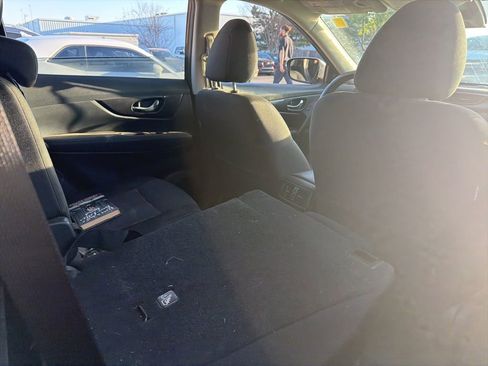 Used 2020 Nissan Rogue SV image 6