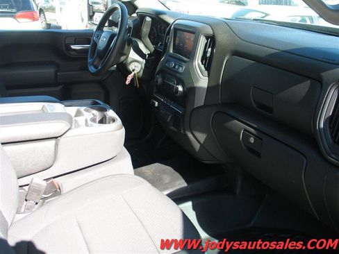 Used 2022 Chevrolet Silverado 2500 W/T w/ WT Fleet Convenience Package AWD/4WD image 18