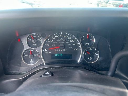 Used 2024 GMC Savana 2500 w/ Driver Convenience Package RWD image 12