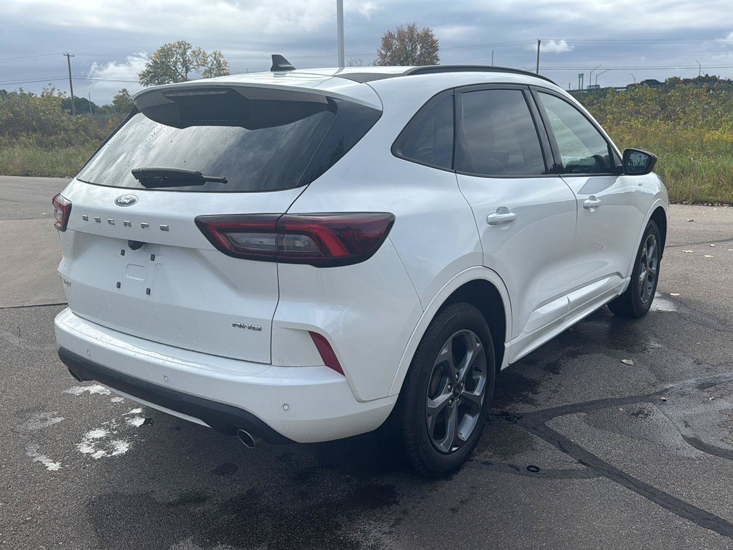 Used 2024 Ford Escape ST-Line w/ Tech Pack #1 AWD/4WD image 5