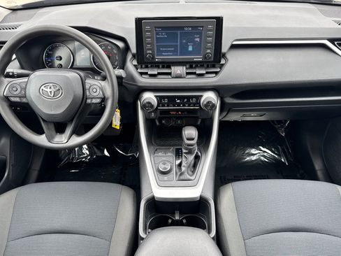 Certified 2022 Toyota RAV4 LE AWD/4WD image 12