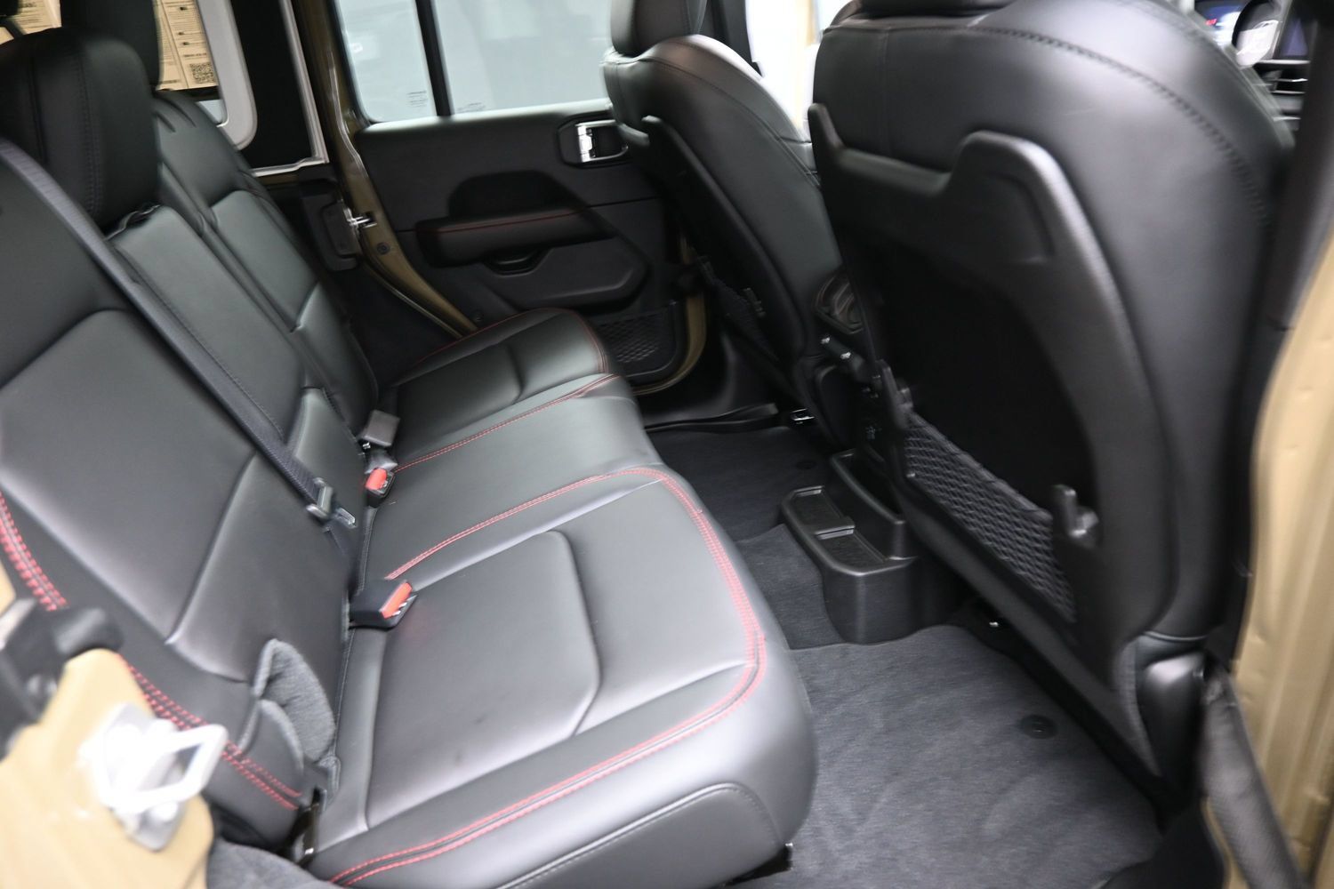 Used 2025 Jeep Wrangler Unlimited Rubicon AWD/4WD image 18