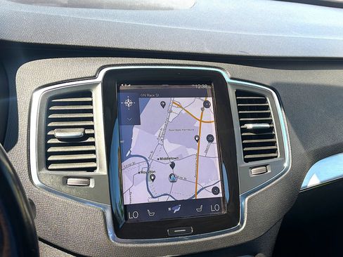 Used 2016 Volvo XC90 T6 Momentum image 23