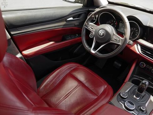 Used 2019 Alfa Romeo Stelvio Ti AWD/4WD image 24