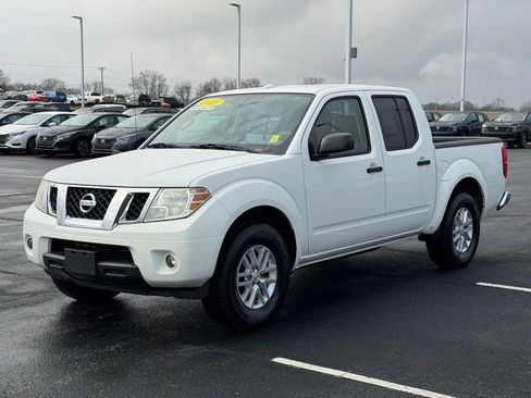 Used 2016 Nissan Frontier SV w/ SV Value Truck Package image 9