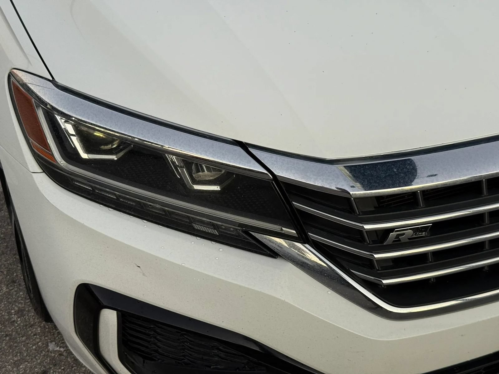 Used 2020 Volkswagen Passat 2.0T R-Line FWD image 10