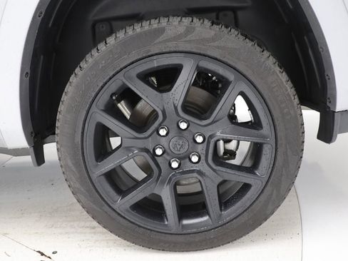 Used 2025 RAM 1500 Laramie w/ Night Edition image 19