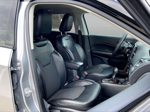 Used 2021 Jeep Compass Trailhawk AWD/4WD image 9