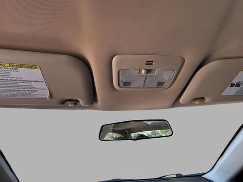 Used 2015 Toyota Corolla LE FWD image 30