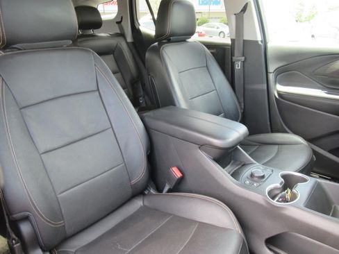 Used 2020 GMC Terrain SLT w/ Preferred Package FWD image 9