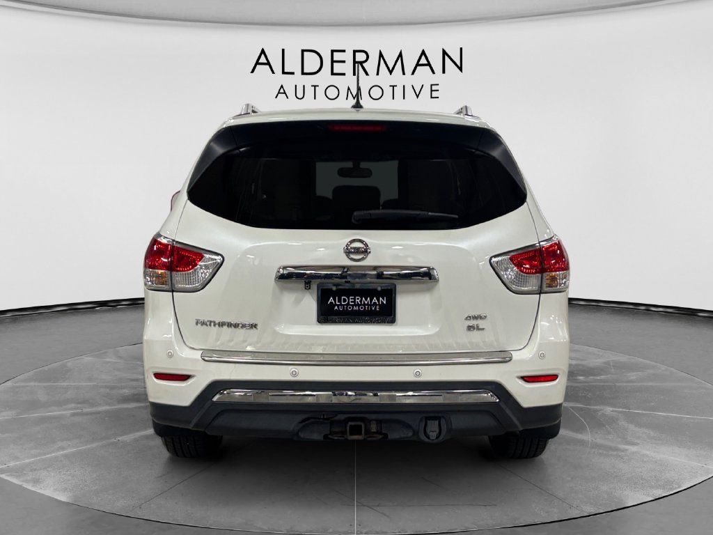 Used 2016 Nissan Pathfinder SL w/ SL Tech Package AWD/4WD image 4