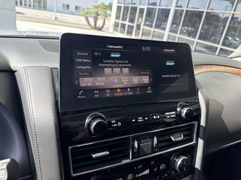 Used 2023 Nissan Armada SL image 22