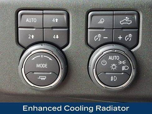 Used 2025 Chevrolet Silverado 1500 High Country w/ Technology Package AWD/4WD image 11