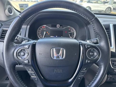 Used 2016 Honda Pilot Touring image 27
