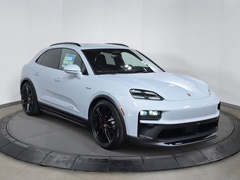 New 2026 Porsche Macan GTS Electric image 9