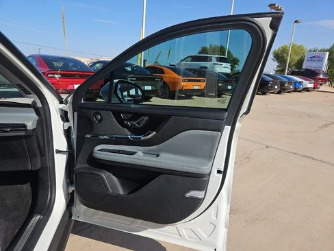 Used 2022 Lincoln Corsair Reserve w/ Equipment Group 201A AWD/4WD image 13