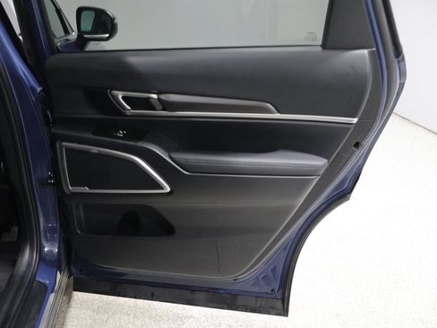 Used 2025 Kia Telluride S AWD/4WD image 21